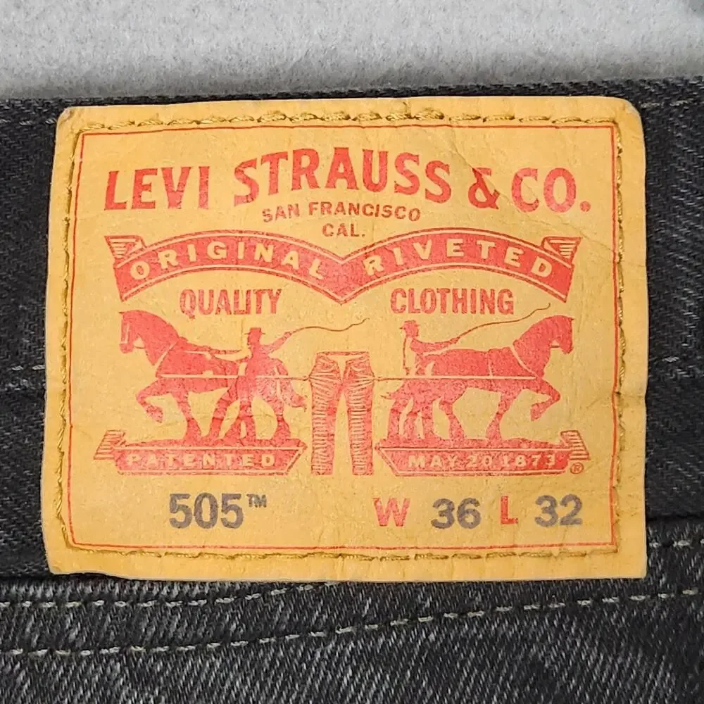 LEVIS 505 Jeans Mens 36x32 Black Straight Leg Zip Fly Classic Denim Actual 34x31